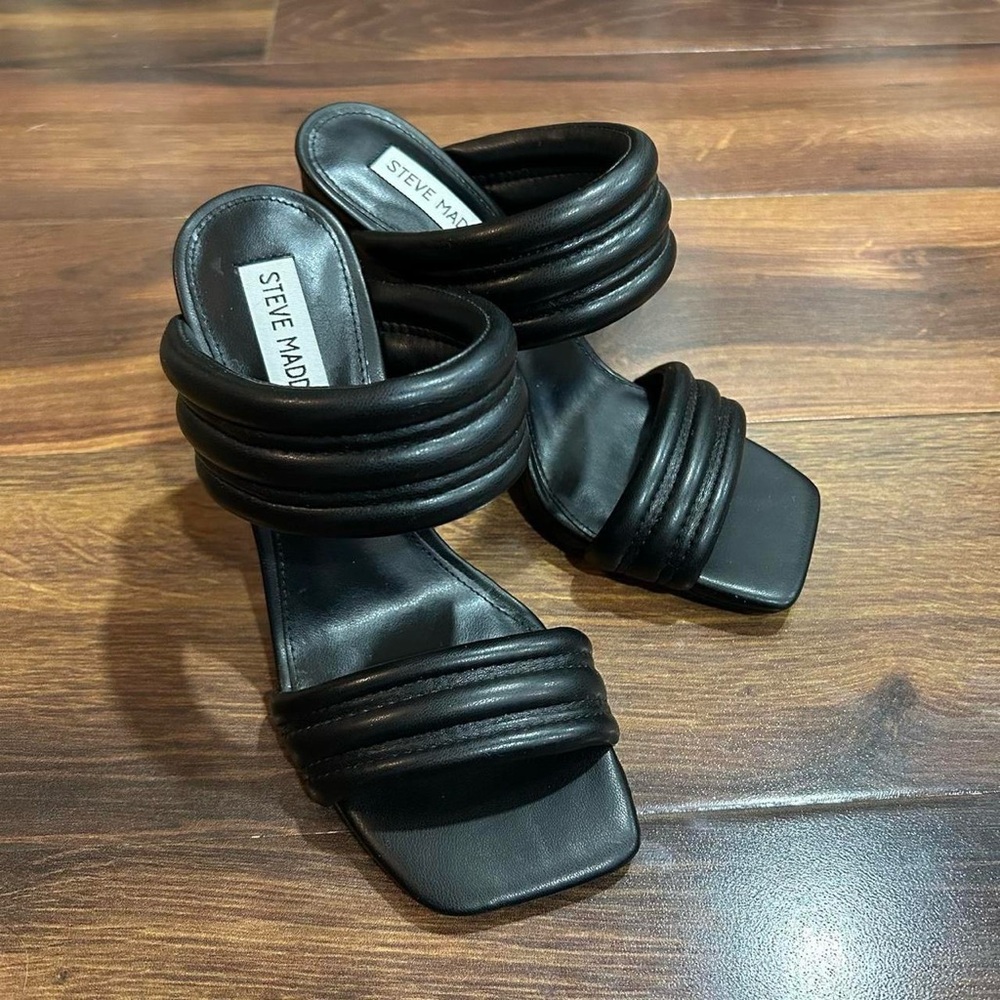 Steve Madden Black Strappy Sandals